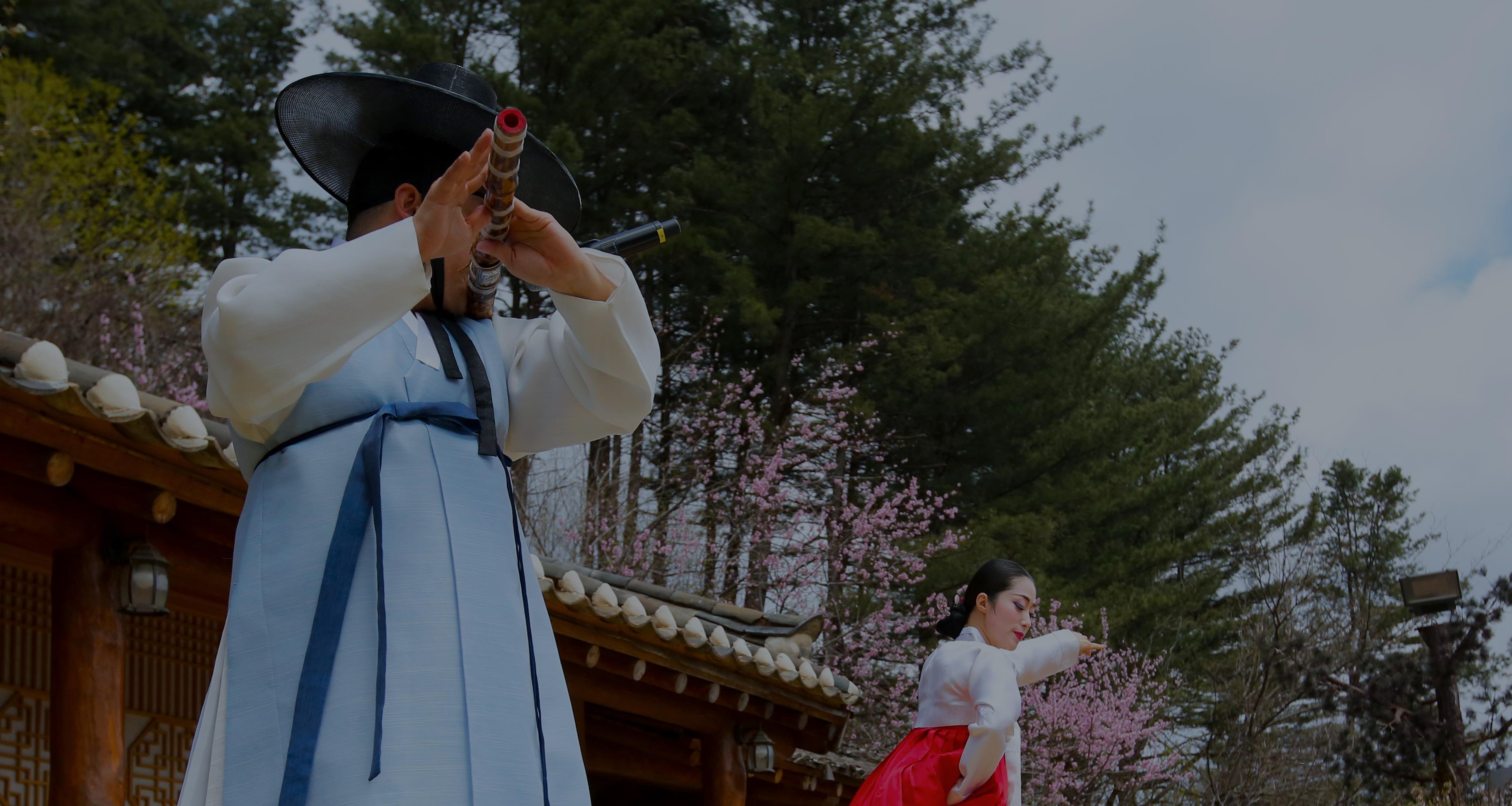 한국 전통 문화를 알리는 사람들